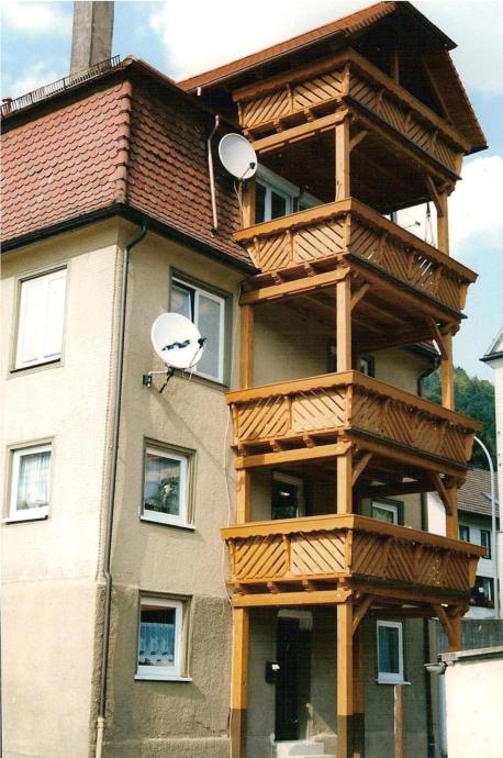 Balkon ber 4 Stockwerke mit berdachung